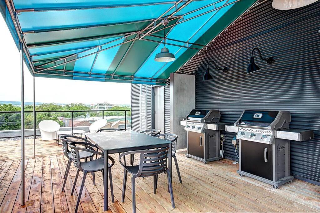 Good Vibes Only -Modern And Spacious 2 Bedroom Condo 4 Beds Free Parking, Gym Québec Zewnętrze zdjęcie