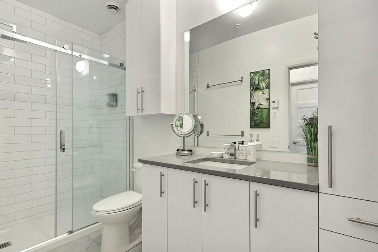 Good Vibes Only -Modern And Spacious 2 Bedroom Condo 4 Beds Free Parking, Gym Québec Zewnętrze zdjęcie